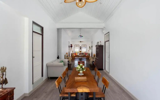 Sound Gallery House - Hostel