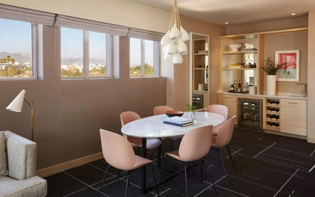 Kimpton Hotel Wilshire by IHG