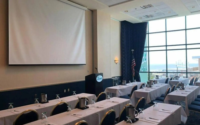 Atlantic Sands Hotel & Conference Center