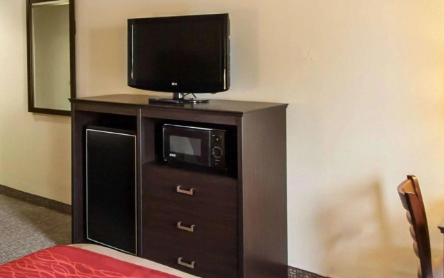 Quality Inn Hayti North