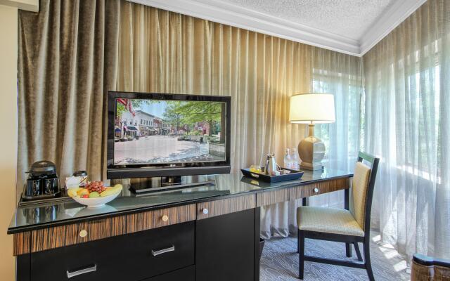 Omni Charlottesville Hotel