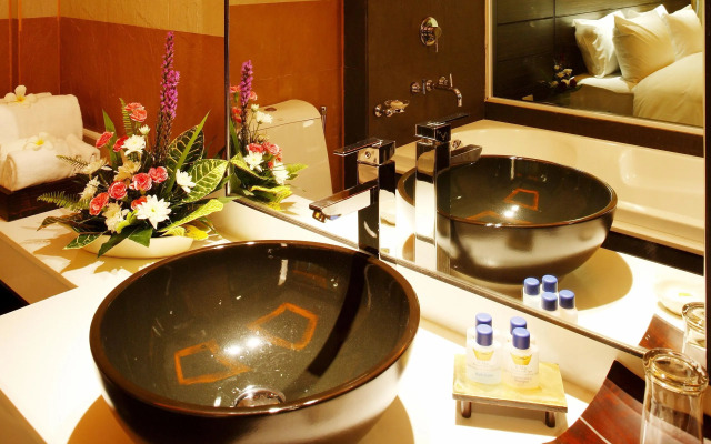 R-Mar Resort and Spa