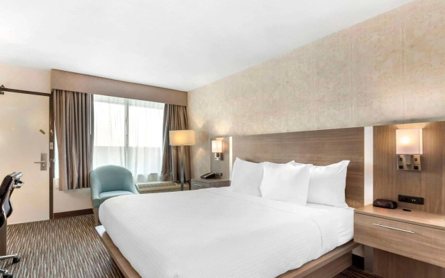 Best Western Mill River Manor