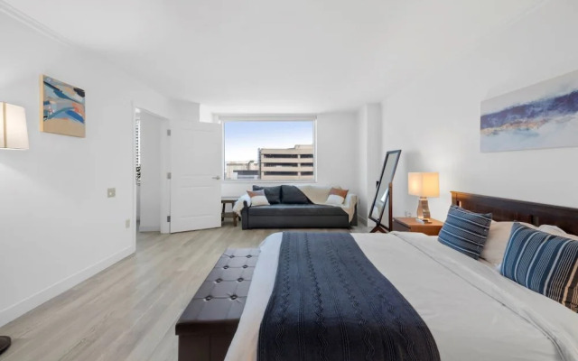Boardwalk 2BR 3BA Condo by Cozysuites