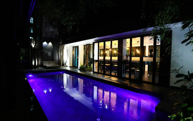 BED Phrasingh Hotel - Adults Only