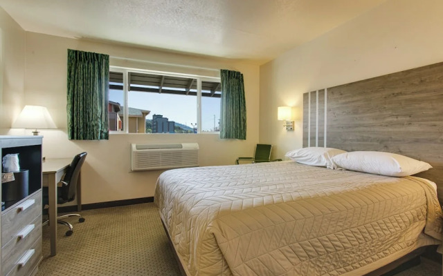 Coachman Inn
