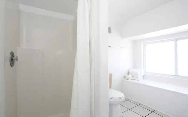 Riviera Resorts & Suites