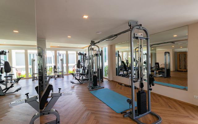 Отель Vannee Golden Sands Resort